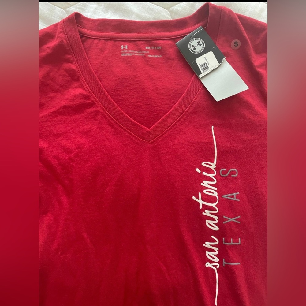 San Antonio TX women’s Under Armour shirt small New